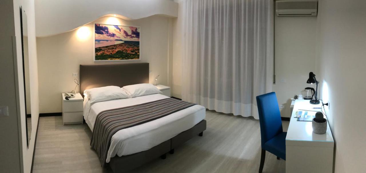 Hotel River Palace Terracina Exteriér fotografie