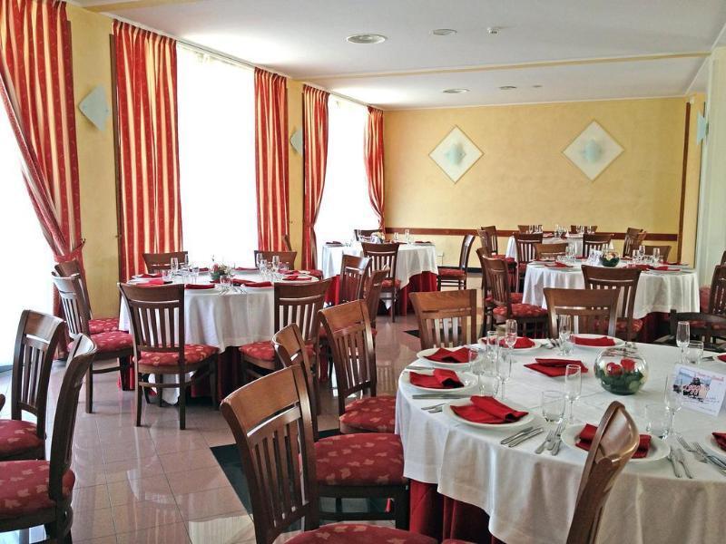 Hotel River Palace Terracina Exteriér fotografie