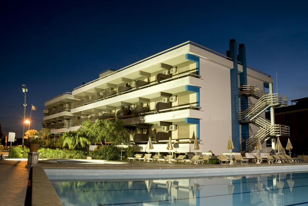 Hotel River Palace Terracina Exteriér fotografie